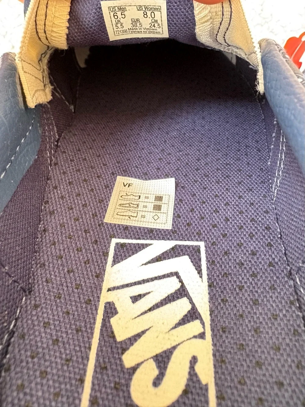Vans Slip-On Sneakers in Navy, Size M 6.5